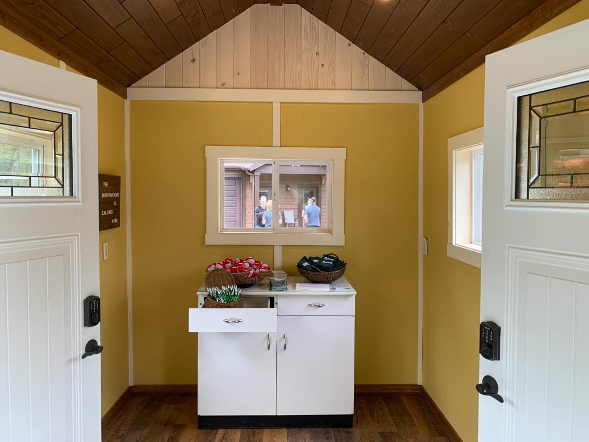 Land O'Lakes Deerwood Resort - Whippoorwill Cabin מראה חיצוני תמונה
