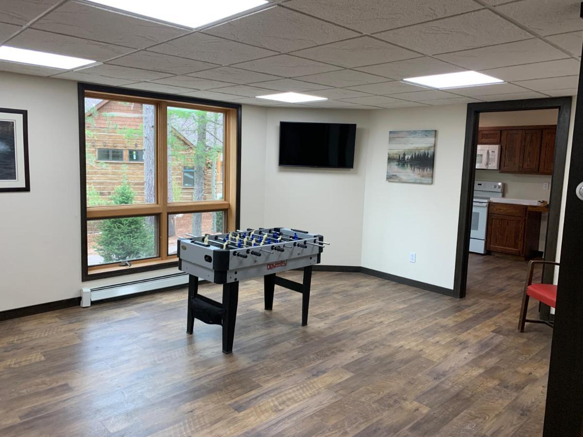 Land O'Lakes Deerwood Resort - Whippoorwill Cabin מראה חיצוני תמונה