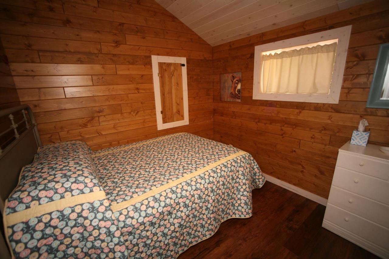 Land O'Lakes Deerwood Resort - Whippoorwill Cabin מראה חיצוני תמונה